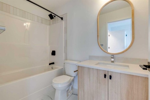 2425 Creeker Lane, Airdrie, AB - Indoor Photo Showing Bathroom