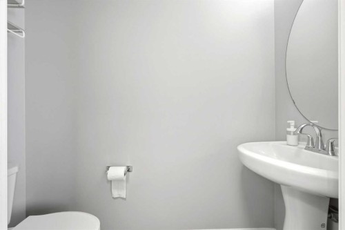 83 Nolanfield Court Nw, Calgary, AB - Indoor Photo Showing Bathroom