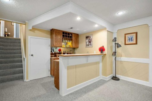 44 Deerbrook Crescent Se, Calgary, AB - Indoor