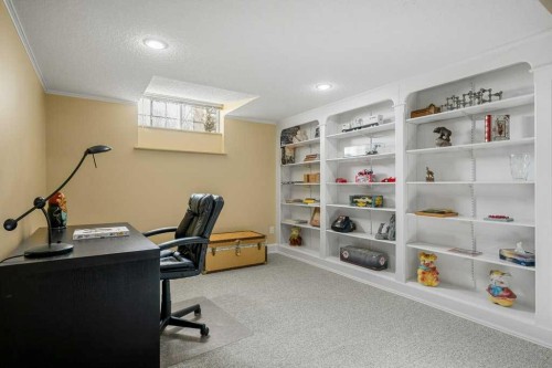 44 Deerbrook Crescent Se, Calgary, AB - Indoor Photo Showing Office