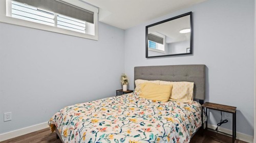 69 Sundown Grove, Cochrane, AB - Indoor Photo Showing Bedroom