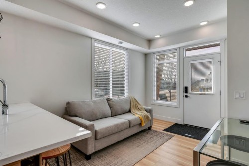 272 Seton Passage Se, Calgary, AB - Indoor