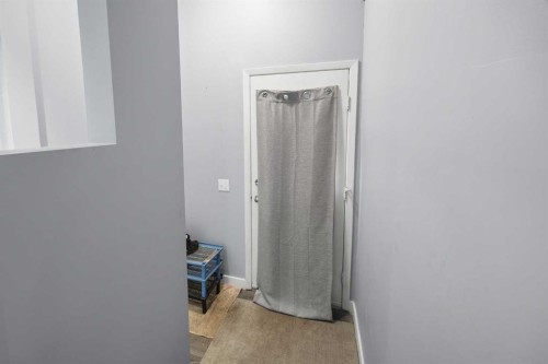 23 Edgedale Road Nw, Calgary, AB - Indoor