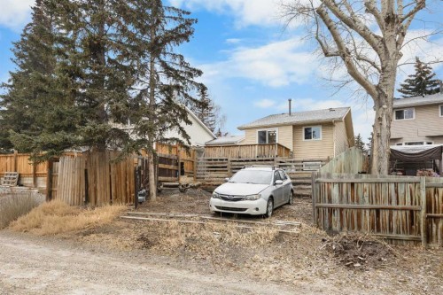 23 Edgedale Road Nw, Calgary, AB - Outdoor