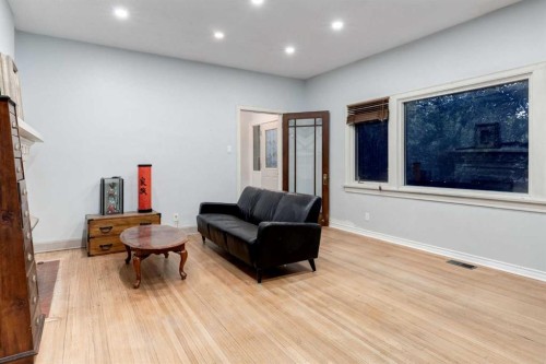 1424 Premier Way Sw, Calgary, AB - Indoor