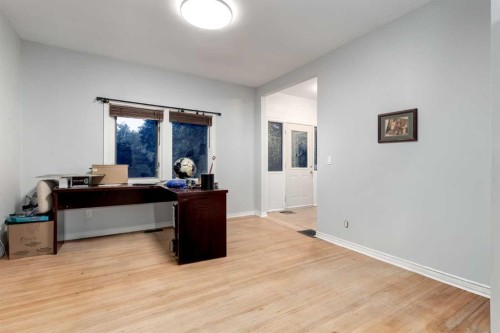 1424 Premier Way Sw, Calgary, AB - Indoor