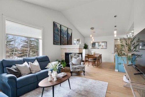 561 Boulder Creek Green Se, Langdon, AB - Indoor Photo Showing Living Room
