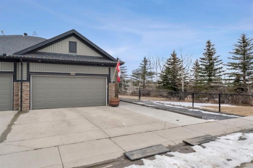 561 Boulder Creek Green Se, Langdon, AB - Outdoor
