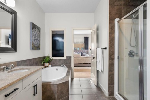 561 Boulder Creek Green Se, Langdon, AB - Indoor Photo Showing Bathroom