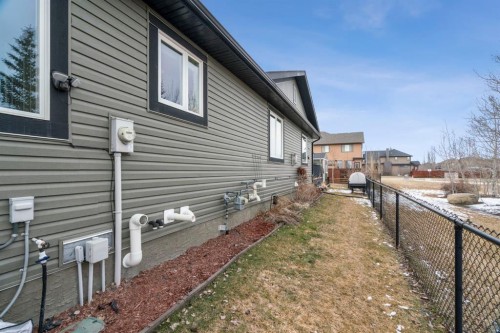 561 Boulder Creek Green Se, Langdon, AB - Outdoor With Exterior