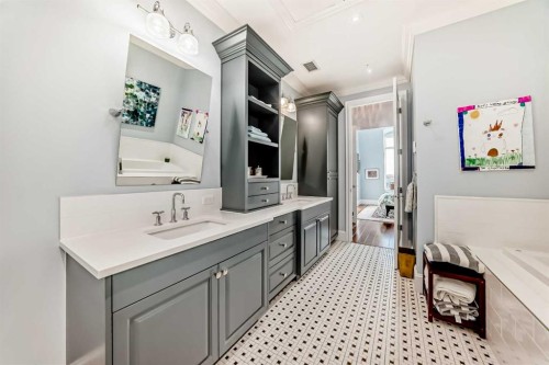 504-211 Quarry Way Se, Calgary, AB - Indoor Photo Showing Bathroom