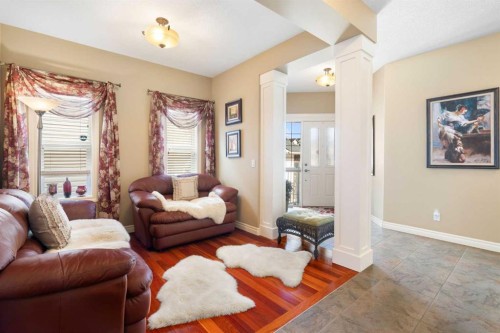 40 Bridleridge Lane Sw, Calgary, AB - Indoor Photo Showing Living Room