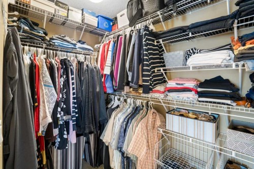 40 Bridleridge Lane Sw, Calgary, AB - Indoor With Storage