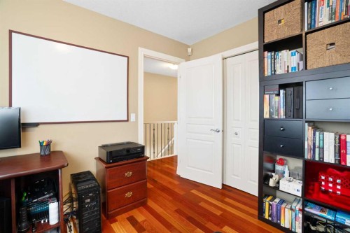 40 Bridleridge Lane Sw, Calgary, AB - Indoor