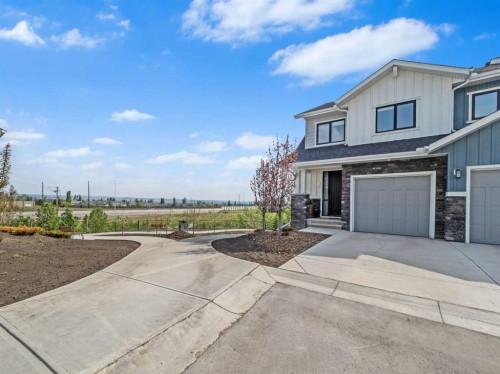 130 Crestridge Common Sw, Calgary, AB - Outdoor