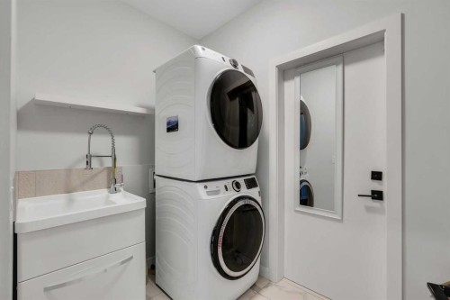 143 Cranfield Circle Se, Calgary, AB - Indoor Photo Showing Laundry Room