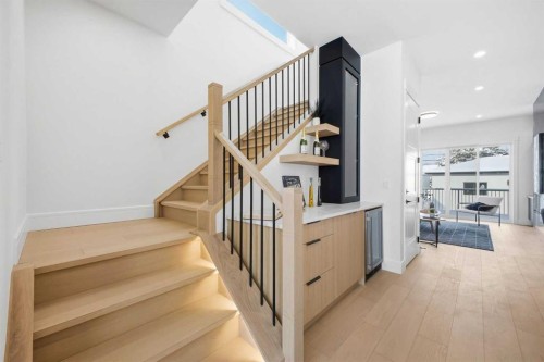 2105 7 Street Ne, Calgary, AB - Indoor Photo Showing Other Room