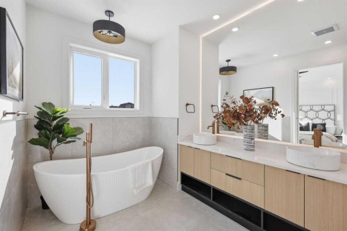 2105 7 Street Ne, Calgary, AB - Indoor Photo Showing Bathroom