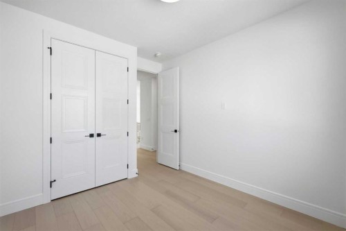 2105 7 Street Ne, Calgary, AB - Indoor Photo Showing Other Room
