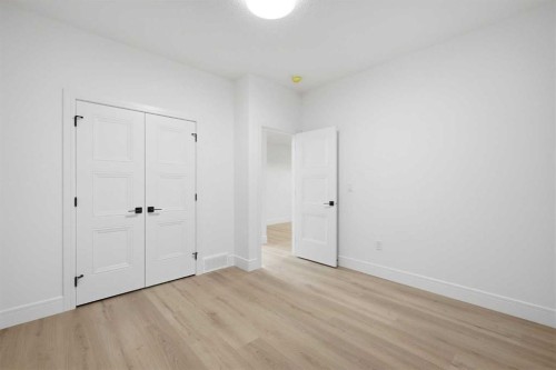 2105 7 Street Ne, Calgary, AB - Indoor Photo Showing Other Room