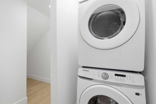 2105 7 Street Ne, Calgary, AB - Indoor Photo Showing Laundry Room