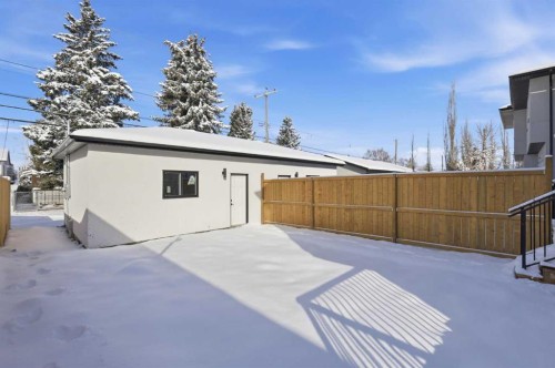2105 7 Street Ne, Calgary, AB - Outdoor