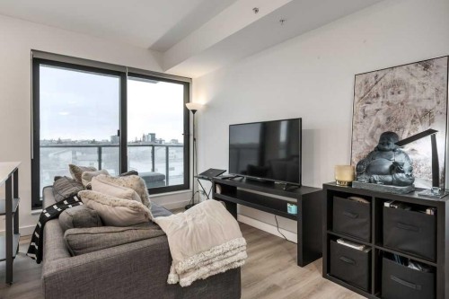 608-123 4 Street Ne, Calgary, AB - Indoor Photo Showing Living Room