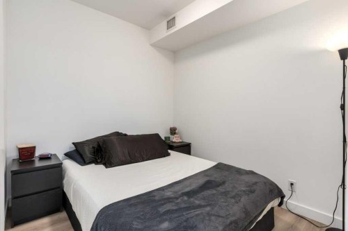 608-123 4 Street Ne, Calgary, AB - Indoor Photo Showing Bedroom