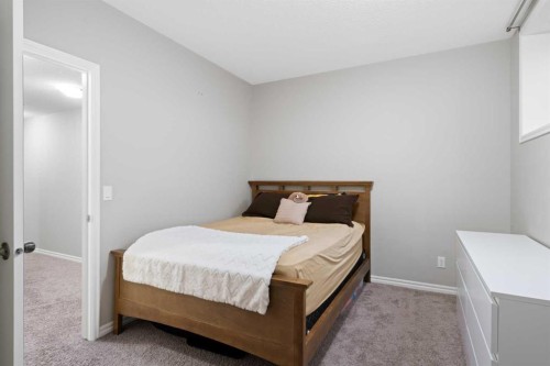 1529 Legacy Circle Se, Calgary, AB - Indoor Photo Showing Bedroom