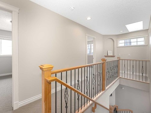 195 Royal Birkdale Crescent Nw, Calgary, AB - Indoor Photo Showing Other Room