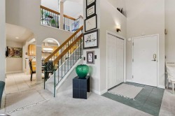 302-2425 90 Avenue SW Calgary, AB T2V 4X8