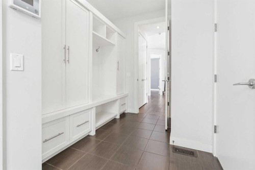 120 Aspen Dale Way Sw, Calgary, AB - Indoor Photo Showing Other Room