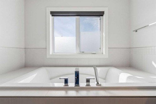 120 Aspen Dale Way Sw, Calgary, AB - Indoor