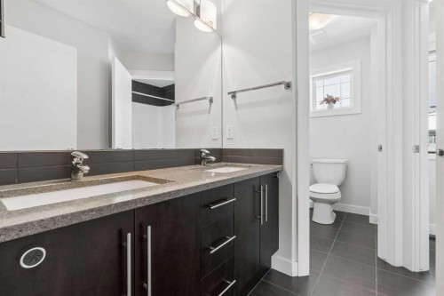 120 Aspen Dale Way Sw, Calgary, AB - Indoor Photo Showing Bathroom