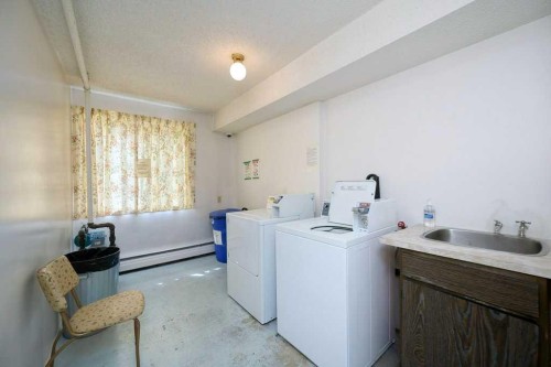 4323 75 Street Nw, Calgary, AB - Indoor Photo Showing Laundry Room