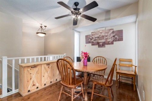 3 Woodglen Crescent Sw, Calgary, AB - Indoor Photo Showing Dining Room