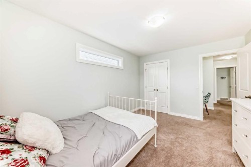 98 Mahogany Way Se, Calgary, AB - Indoor Photo Showing Bedroom