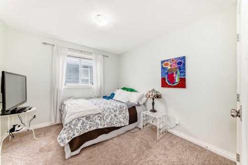98 Mahogany Way Se, Calgary, AB - Indoor Photo Showing Bedroom