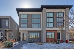 1705 46 Avenue SW Calgary, AB T2T 2R6
