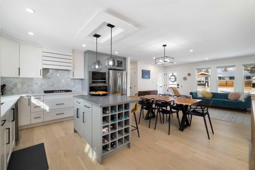 523 Athlone Road Se, Calgary, AB - Indoor Photo Showing Other Room