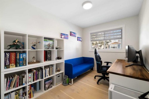 523 Athlone Road Se, Calgary, AB - Indoor Photo Showing Office