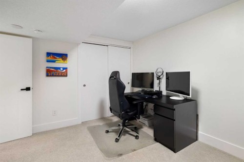 523 Athlone Road Se, Calgary, AB - Indoor Photo Showing Office