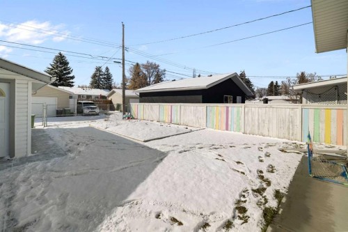 523 Athlone Road Se, Calgary, AB - Outdoor