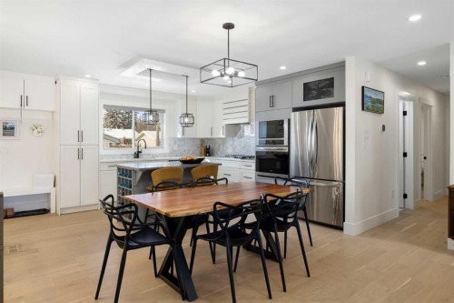 523 Athlone Road Se, Calgary, AB - Indoor