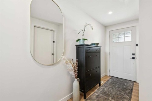 1414 Ranchlands Road Nw, Calgary, AB - Indoor Photo Showing Other Room