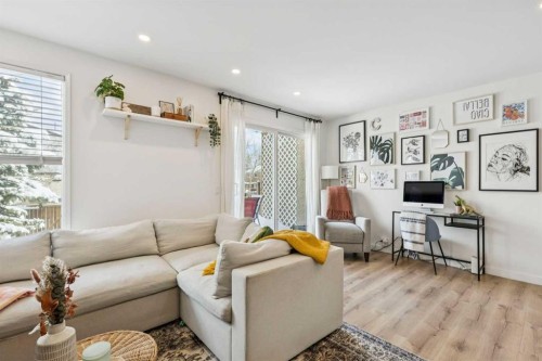 1414 Ranchlands Road Nw, Calgary, AB - Indoor Photo Showing Living Room