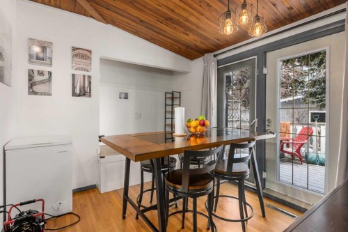 628 Seymour Avenue Sw, Calgary, AB - Indoor Photo Showing Dining Room