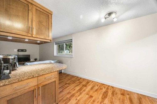 102-3103 Blakiston Drive Nw, Calgary, AB - Indoor