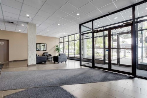 706-340 14 Avenue Sw, Calgary, AB - Indoor Photo Showing Other Room