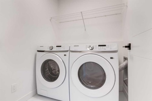 454 River Avenue, Cochrane, AB - Indoor Photo Showing Laundry Room